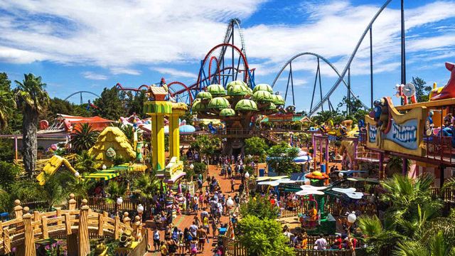 Vignette du programme télé Port-Aventura : la techno des attractions