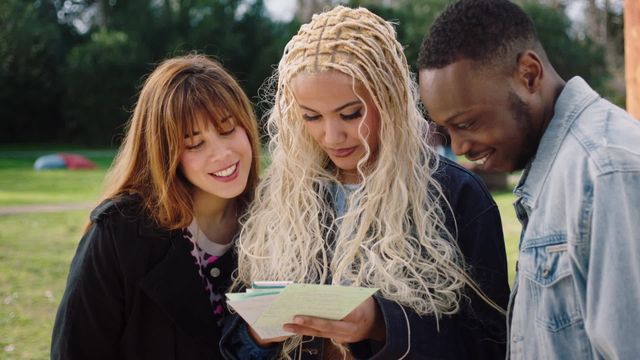 Vignette du programme télé Ici tout commence - Saison 6