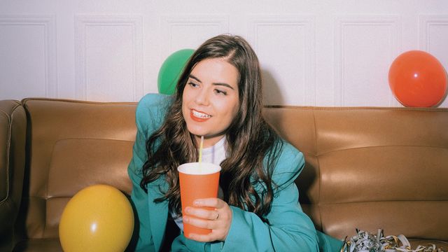 Vignette du programme télé Fanny Ruwet : On disait qu'on faisait la fête