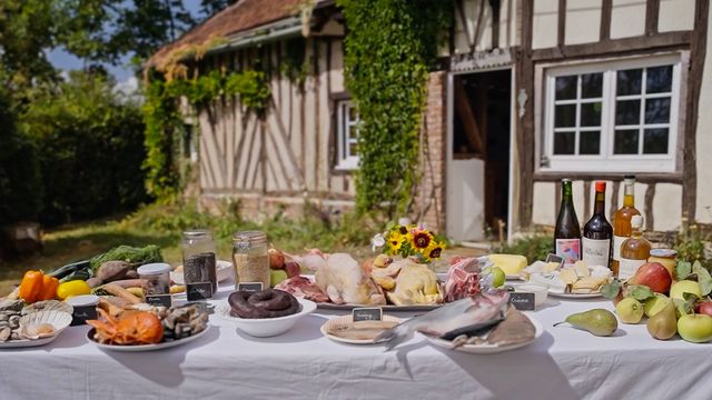 Vignette du programme télé La cuisine normande refait son trou