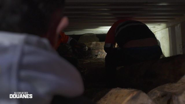 Vignette du programme télé Au coeur des douanes : Espagne - Saison 5