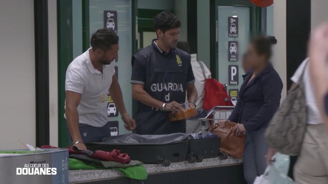 Vignette du programme télé Au coeur des douanes : Espagne - Saison 1