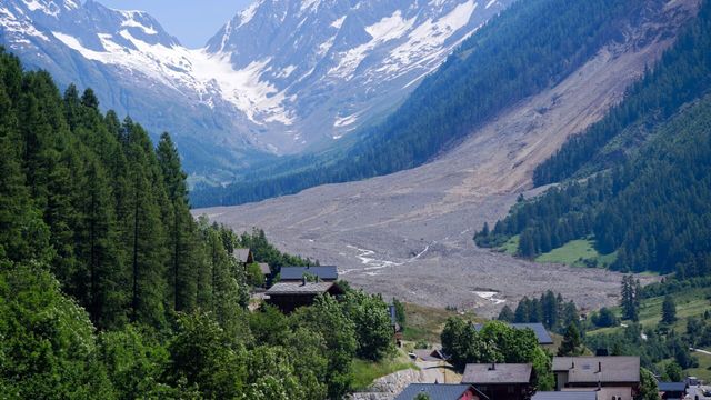 Vignette du programme télé Suisse : à Blatten enseveli, repartir de zéro