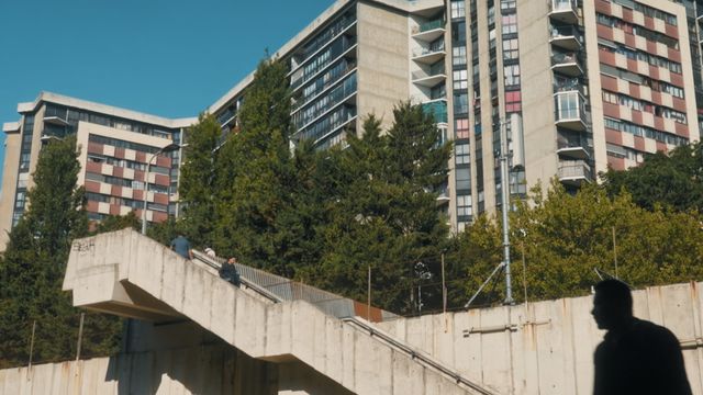 Vignette du programme télé Grigny, la fabrique de la banlieue