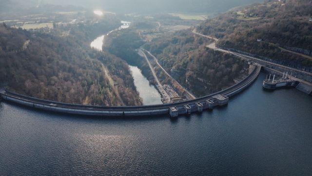 Vignette du programme télé Barrage de Vouglans : un géant sous haute surveillance