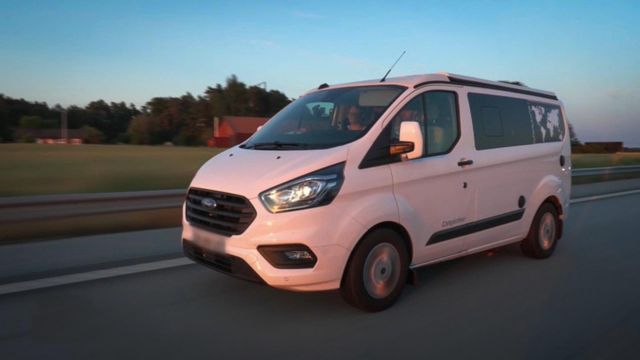 Vignette du programme télé La folie du camping-car : des vacances pas comme les autres - Saison 1