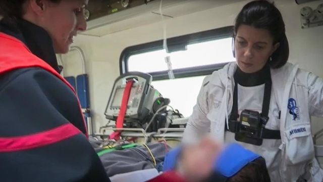 Vignette du programme télé 100 jours avec les secours - Saison 1