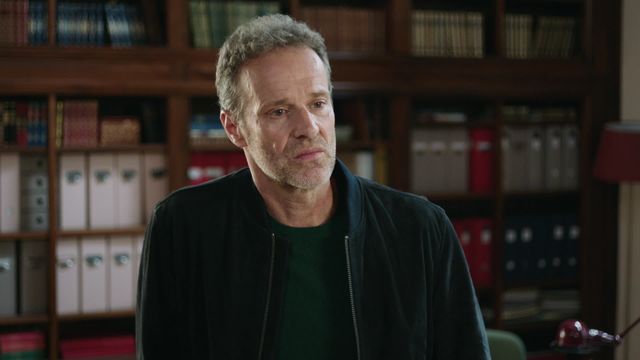 Vignette du programme télé Ici tout commence - Saison 6