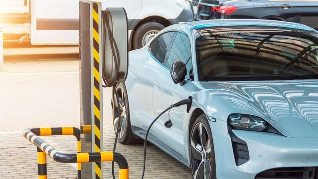 Vignette du programme télé La techno de la voiture du futur : de la fiction à la réalité