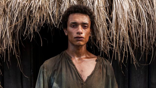 Vignette du programme télé Enchaînés - Saison 1