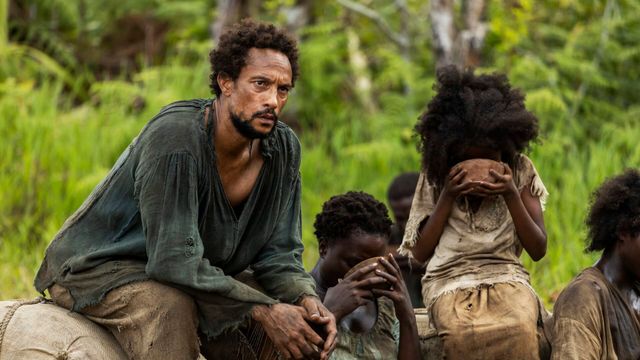 Vignette du programme télé Enchaînés - Saison 1