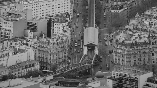 Vignette du programme télé Paris, un jour de mai