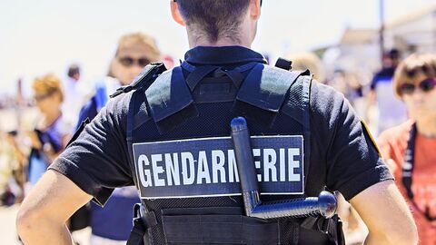 Vignette du programme télé 100 jours avec les gendarmes de Bourgogne