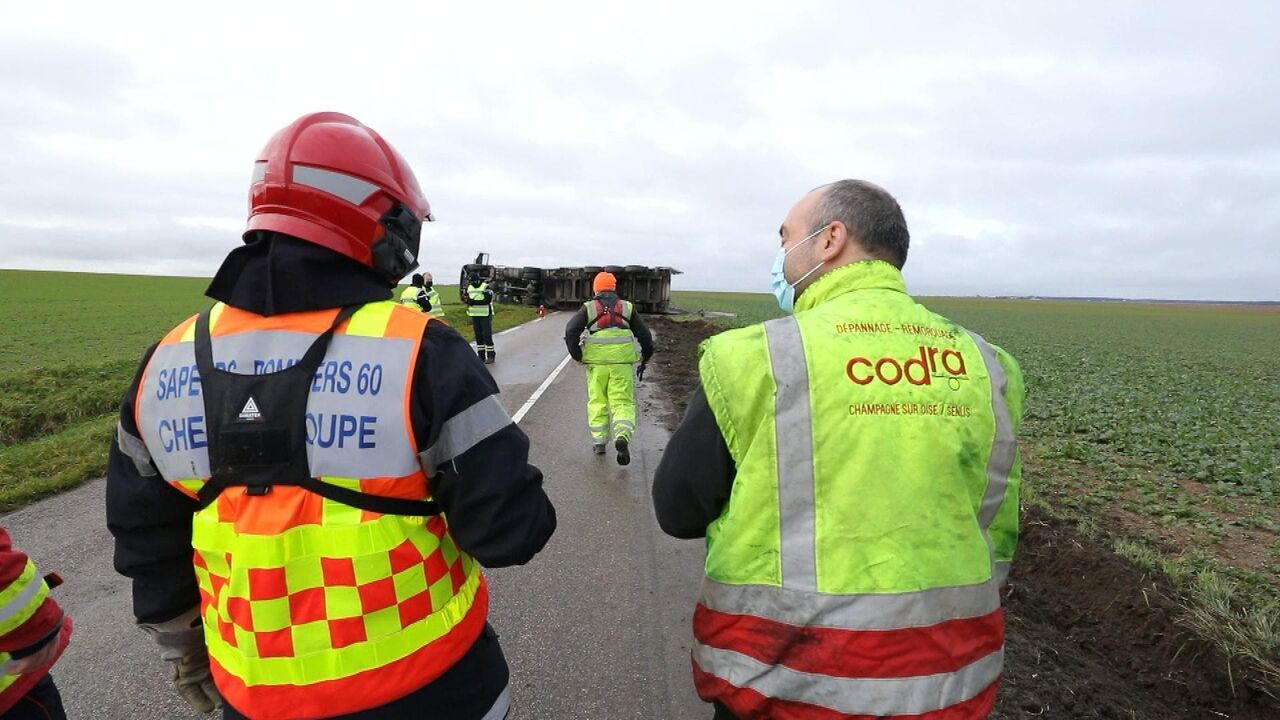 Vignette du programme télé 100 jours avec les dépanneurs de l'autoroute