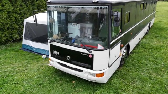 Vignette du programme télé La folie du camping-car : des vacances pas comme les autres - Saison 1