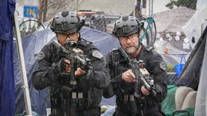 Vignette du programme télé S.W.A.T. *2017 (Des pierres très précieuses) S6 (18/22)