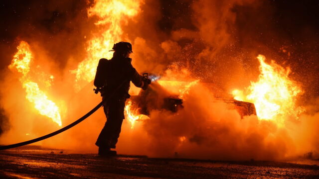 Vignette du programme télé 100 jours avec les pompiers du Gard