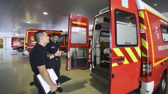 Vignette du programme télé Pompiers : leur vie en direct