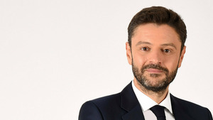 Vignette du programme télé Cartes sur table avec Doukhan