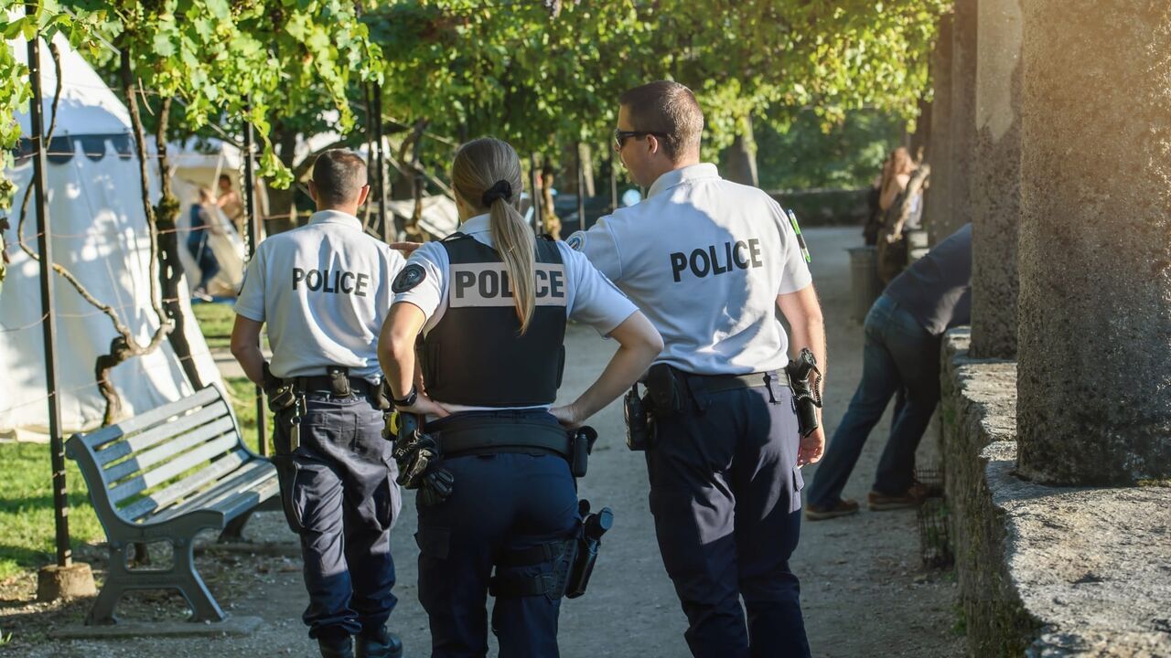 Vignette du programme télé 100 jours avec les policiers du Var