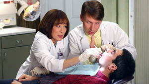Vignette du programme télé The Middle (L'école buissonnière) S4 (23/24)