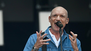 Vignette du programme télé Gaëtan Roussel, création Eclect!que aux Francofolies de La Rochelle
