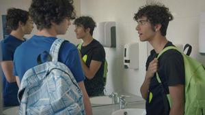 Vignette du programme télé ASKIP (Le jour des vêtements discount) S4 (7/66)