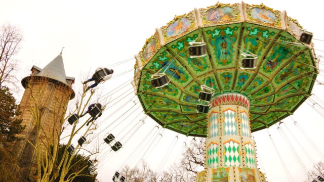 Vignette du programme télé Les parcs d'attractions préférés des Français