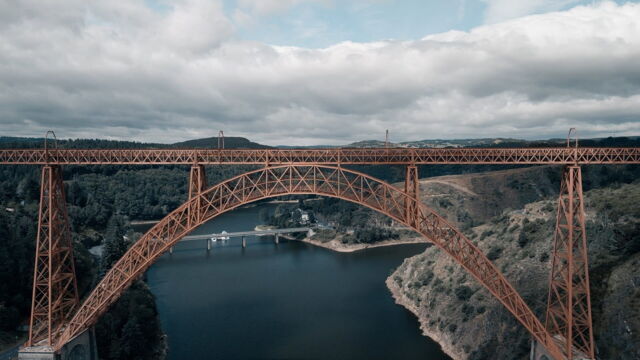 Vignette du programme télé Tour, ponts, gares : le génie de Gustave Eiffel révélé