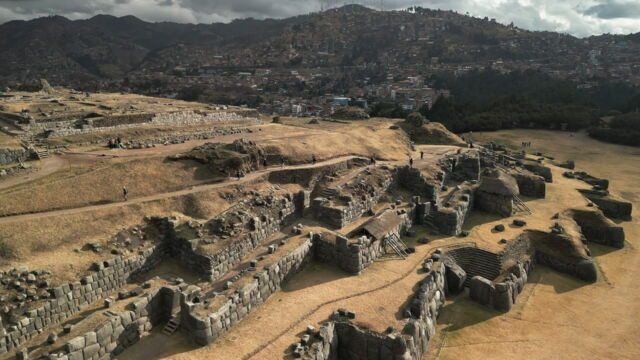 Vignette du programme télé Le mystère des Incas : des origines à la chute