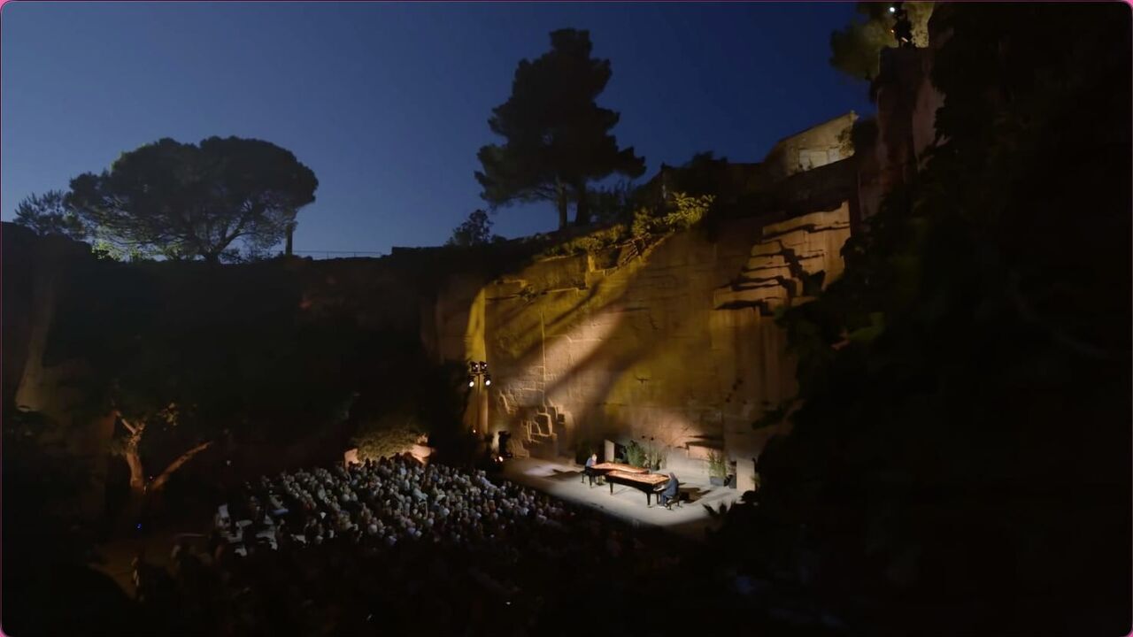Vignette du programme télé Entre duel et duo : André Manoukian et Jean-François Zygel - Concert au Théâtre des Taillades