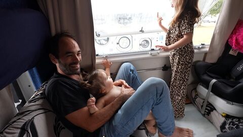 Vignette du programme télé Camping-cars : Les vacances de leur vie