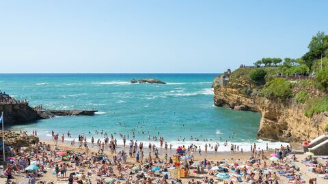 Vignette du programme télé Vacances naturistes : vivre heureux sans se cacher
