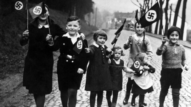 Vignette du programme télé Berlin 1933 : Le journal dʼune capitale