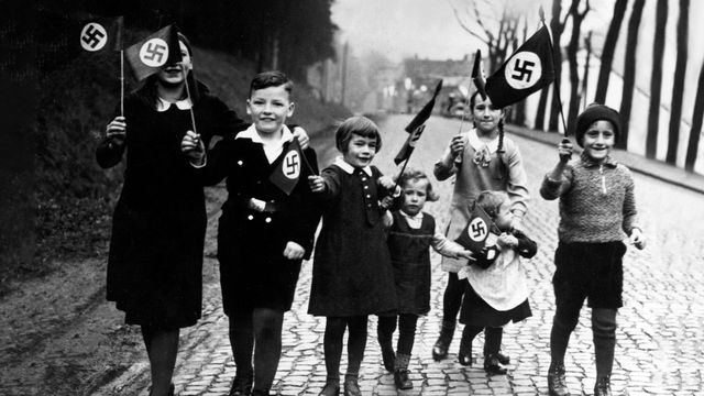 Vignette du programme télé Berlin 1933 : Le journal dʼune capitale