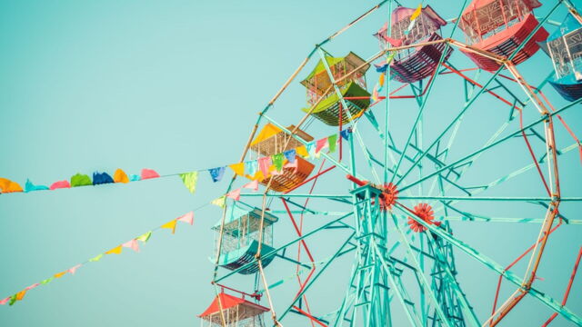Vignette du programme télé Fêtes foraines : les rois du divertissement populaire