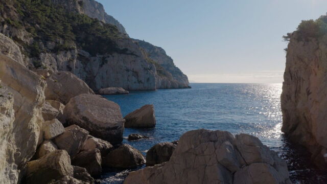 Vignette du programme télé Coincés ? Coup de chaud dans les calanques