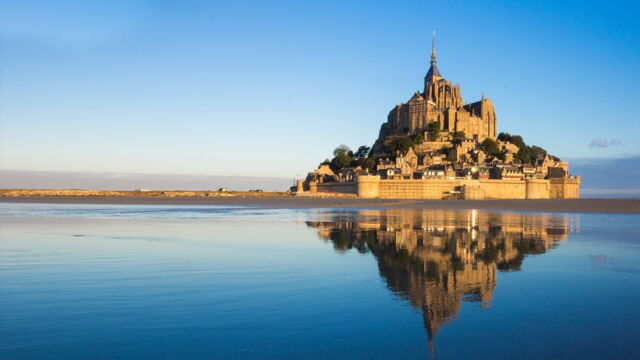 Vignette du programme télé Mont-St-Michel : les défis d'une mégastructure unique au monde