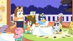 Vignette du programme télé Bluey (La soirée pyjama) S1 (39/52)