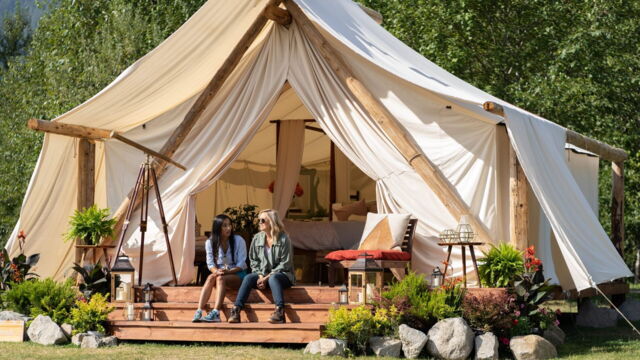 Vignette du programme télé Love & Camping chic