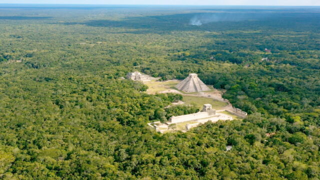 Vignette du programme télé Le mystère des Mayas : des origines à la chute