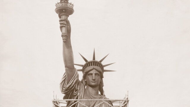 Vignette du programme télé Face à l'histoire : L'épopée de Lady Liberty