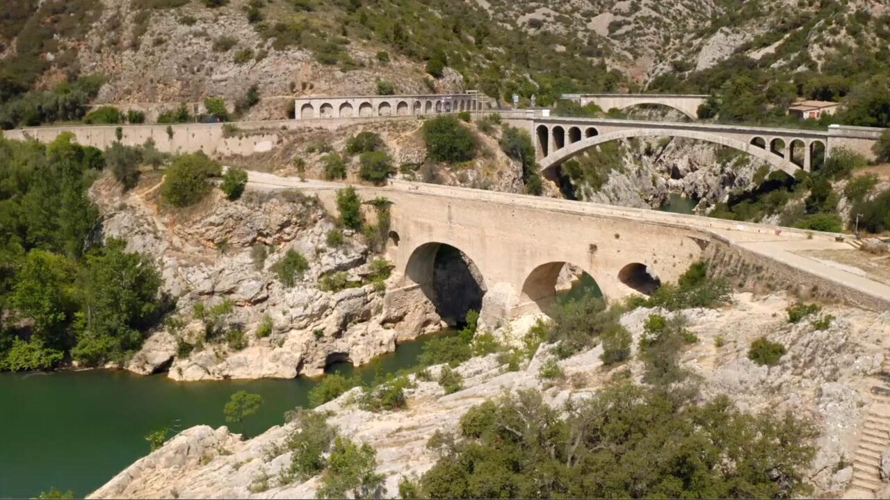 Vignette du programme télé Les 100 lieux qu'il faut voir