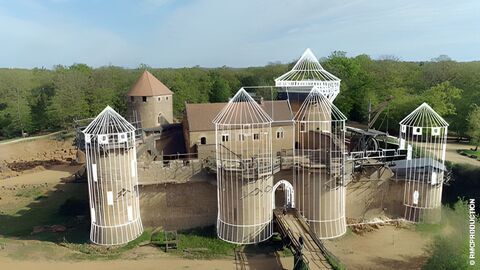 Vignette du programme télé Guédelon : comment construire un château fort