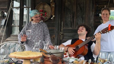 Vignette du programme télé Voyage en cuisine