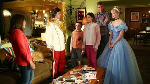 Vignette du programme télé The Middle (Halloween VII : le divorce) S8 (3/23)