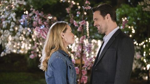 Vignette du programme télé L'amour entre deux pages