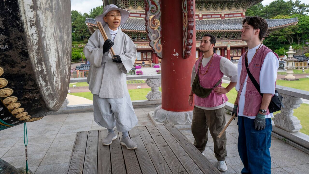 Vignette du programme télé Souvenirs - le fabuleux voyage de Seb et Sofyan