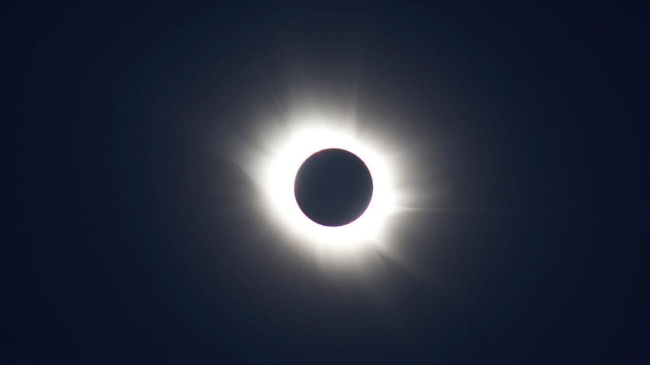 Vignette du programme télé Eclipse totale au-dessus de l'Europe