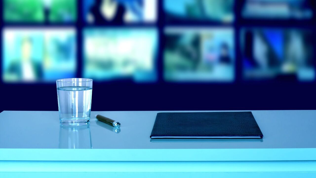 Vignette du programme télé 100% Politique Été